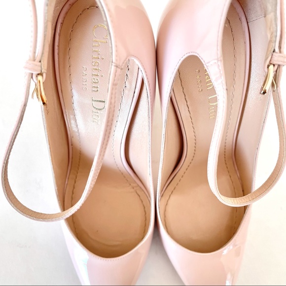 Dior D-Strap Pump - Picture 7 of 16